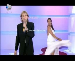 Hülya Avşar – show görüntüleri – Hülya Avşar Show - Turkunlu üzerinde izle