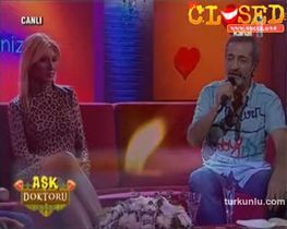 Zeynep Mansur – cesur görüntüleri – Aşk Doktoru - Turkunlu üzerinde izle