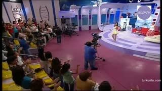 Ece Erken – kışkırtıcı anları – Ece ile Erkenden - Turkunlu üzerinde izle