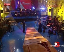Seray Sever – dikkat çekici anları – Star Yağmuru, 2006-03-26 - Turkunlu üzerinde izle