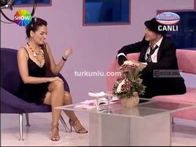 Ebru Akel – ateşli sahnesi – Pembe Bir Oyun - Turkunlu üzerinde izle