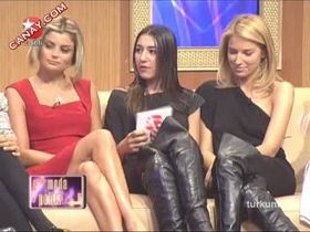 Burcu Esmersoy – seksi anları – Moda Polisi - Turkunlu üzerinde izle