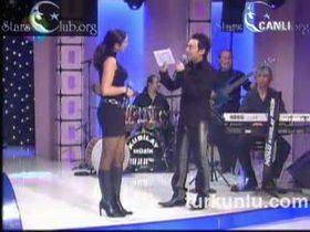 Zuhal Topal – dikkat çekici anları – Serdar Ortaç'la Hep Beraber - Turkunlu üzerinde izle