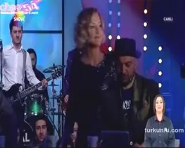 Berna Laçin – seksi anları – Makina Kafa, 2014-02-07 - Turkunlu üzerinde izle