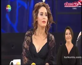 Pelin Batu – vurucu anları – Makina Kafa, 2013-11-12 - Turkunlu üzerinde izle