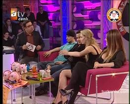 Tuba Ünsal – seksi anları – Maksat Muhabbet - Turkunlu üzerinde izle