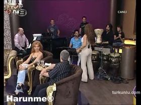 Nükhet Duru – seksi videoları – Duru Muhabbetler - Turkunlu üzerinde izle