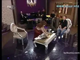 Nükhet Duru – dikkat çekici anları – Duru Muhabbetler - Turkunlu üzerinde izle