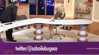 Saba Tümer – ateşli sahnesi – Saba Tümer'le Bu Gece - Turkunlu üzerinde izle