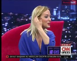 Saba Tümer – seksi videoları – Saba Tümer'le Bu Gece, 2011-04-22 - Turkunlu üzerinde izle