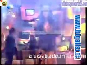 Tuğba Ekinci – vurucu anları – Zaga - Turkunlu üzerinde izle