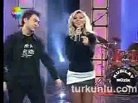 Zeynep Mansur – vurucu anları – Serdar Ortaç'la Hep Beraber - Turkunlu üzerinde izle