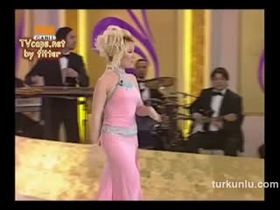 Lerzan Mutlu – seksi videoları – Siz Mutlu - Turkunlu üzerinde izle