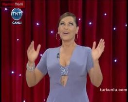 Hülya Avşar – show görüntüleri – Hülya Avşar Show, 2011-04-15 - Turkunlu üzerinde izle