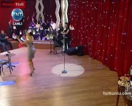 Hülya Avşar – show görüntüleri – Hülya Avşar Show, 2011-05-20 - Turkunlu üzerinde izle