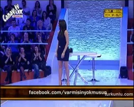 Asuman Krause – kışkırtıcı anları – Var mısın Yok musun - Turkunlu üzerinde izle