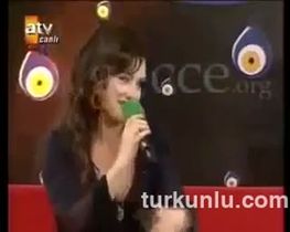 Hilal Cebeci – seksi anları – Ya Şundadır Ya Bunda - Turkunlu üzerinde izle