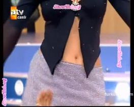 Hilal Cebeci – seksi videoları – Ya Şundadır Ya Bunda - Turkunlu üzerinde izle