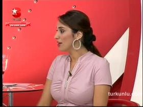 Zuhal Topal – kışkırtıcı anları – Zuhal Topal'la İzdivaç - Turkunlu üzerinde izle