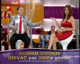 Zuhal Topal – sıcak anları – Zuhal Topal'la İzdivaç, 2010-11-11 - Turkunlu üzerinde izle