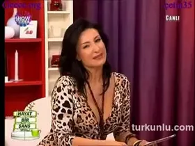 Alev Evliyaoğlu – kışkırtıcı anları - Turkunlu üzerinde izle