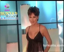 Sema Öztürk – seksi anları – Şaka Gibi - Turkunlu üzerinde izle