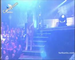 Ebru Şancı – ateşli sahnesi – Disko Kralı - Turkunlu üzerinde izle