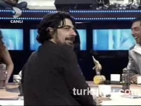 Okan Bayülgen – seksi anları – Disko Kralı - Turkunlu üzerinde izle