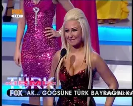 Yeşim Tataroğlu – sıcak anları – 50 Sarışın - Turkunlu üzerinde izle