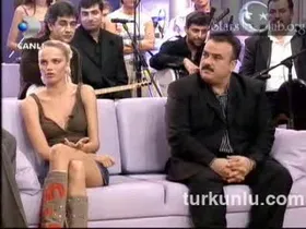 Tuğçe Kazaz – show görüntüleri – Beyaz Show - Turkunlu üzerinde izle