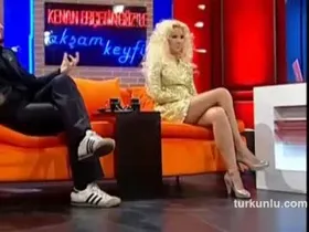 Banu Zorlu – seksi videoları – Akşam Keyfi - Turkunlu üzerinde izle