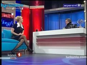 Berna Laçin – cesur görüntüleri – Akşam Keyfi - Turkunlu üzerinde izle