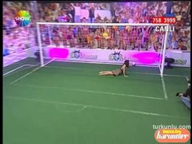 Eylem Şenkal – show görüntüleri – Gol Show - Turkunlu üzerinde izle