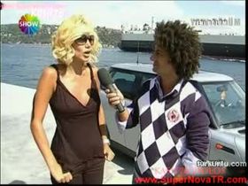 Zeynep Mansur – sıcak anları – Sol Şerit - Turkunlu üzerinde izle