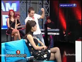 Eda Özerkan – dikkat çekici anları – Akşam Keyfi - Turkunlu üzerinde izle
