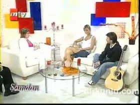 Çağla Şıkel – seksi videoları – Şamdan - Turkunlu üzerinde izle
