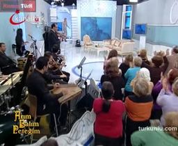 Petek Dinçöz – seksi videoları – Arım Balım Peteğim, 2010-12-13