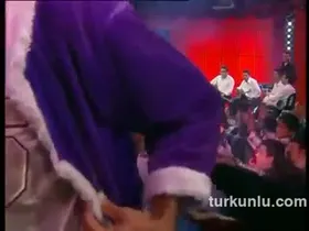 Hande Ataizi – vurucu anları – İki Kere Kiki - Turkunlu üzerinde izle