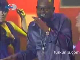 Özlem Tekin – show görüntüleri – Beyaz Show, 2006-11-10 - Turkunlu üzerinde izle