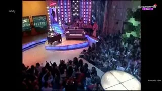 Hilal Cebeci – show görüntüleri – Beyaz Show - Turkunlu üzerinde izle