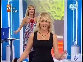 Nuran Sultan – kışkırtıcı anları – Mavi Şeker - Turkunlu üzerinde izle