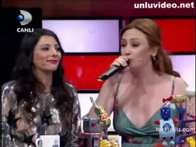 Gülçin Santırcıoğlu – sıcak anları – Disko Kralı - Turkunlu üzerinde izle