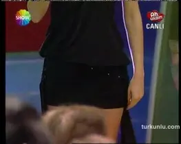Tuba Ünsal – ateşli sahnesi – Ah Kalbim - Turkunlu üzerinde izle