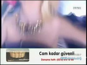 Hande Yener – dans görüntüleri – Arım Balım Peteğim - Turkunlu üzerinde izle