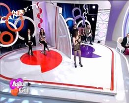 Gönül Angin – kışkırtıcı anları – Aşka Gel - Turkunlu üzerinde izle