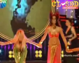 Doğa Rutkay – dans görüntüleri – Bak Kim Dans Ediyor - Turkunlu üzerinde izle