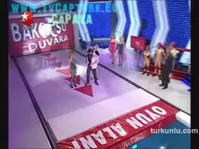 Gönül Tunç – dikkat çekici anları – Bak Şu Duvara - Turkunlu üzerinde izle