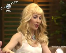 Okan Bayülgen – show görüntüleri – Beyaz Show - Turkunlu üzerinde izle
