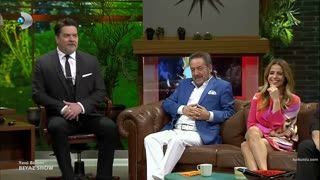 Büşra Pekin – show görüntüleri – Beyaz Show - Turkunlu üzerinde izle
