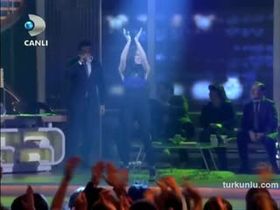 Nayer – show görüntüleri – Beyaz Show, 2012-02-03 - Turkunlu üzerinde izle